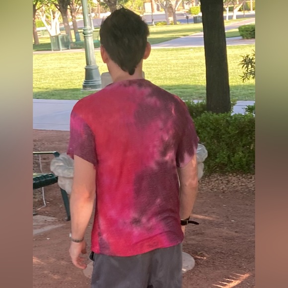 Jordan Sarracino Designs Red Knit Tailored Shirt - Picture 2 of 2